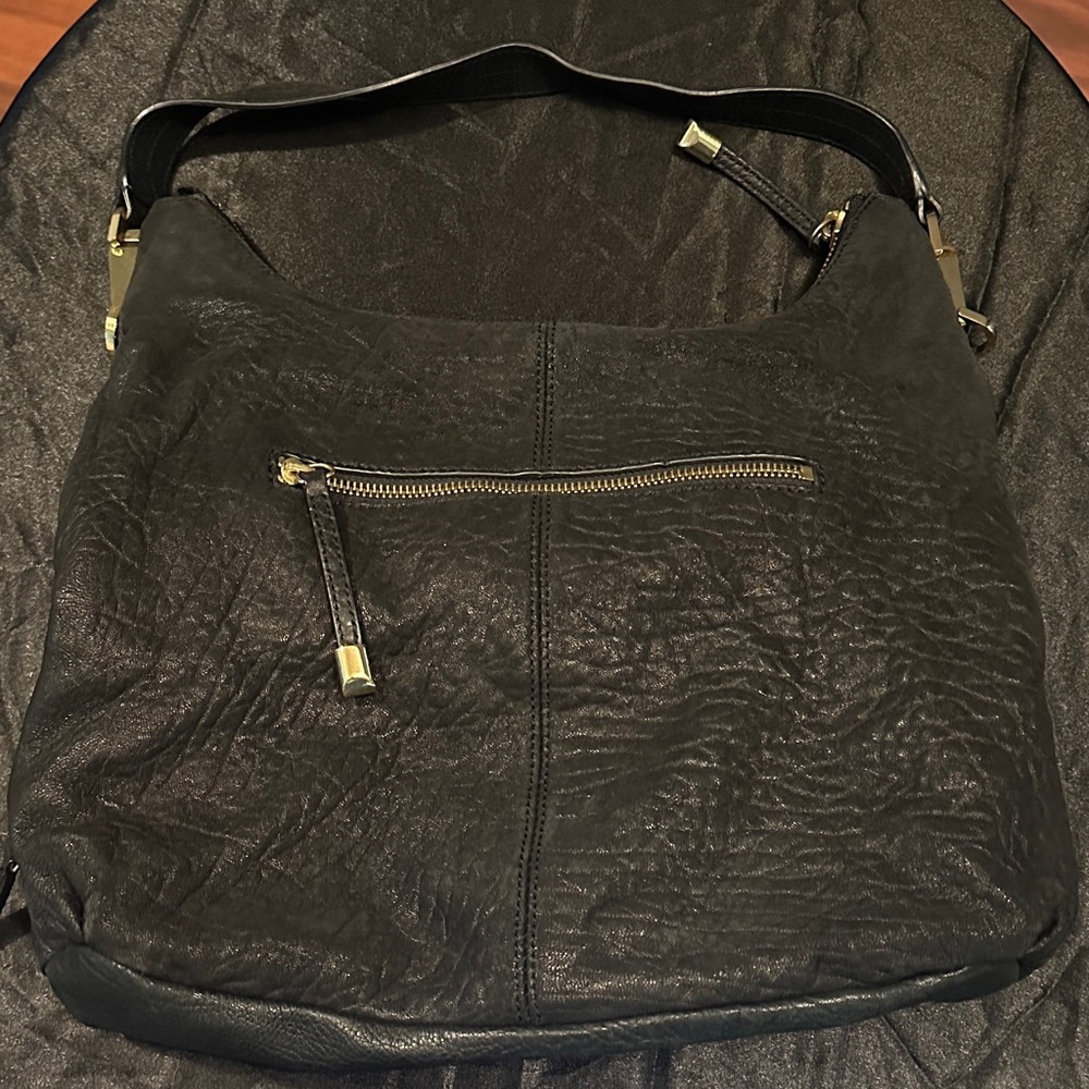 Elegant Black Leather Shoulder Bag